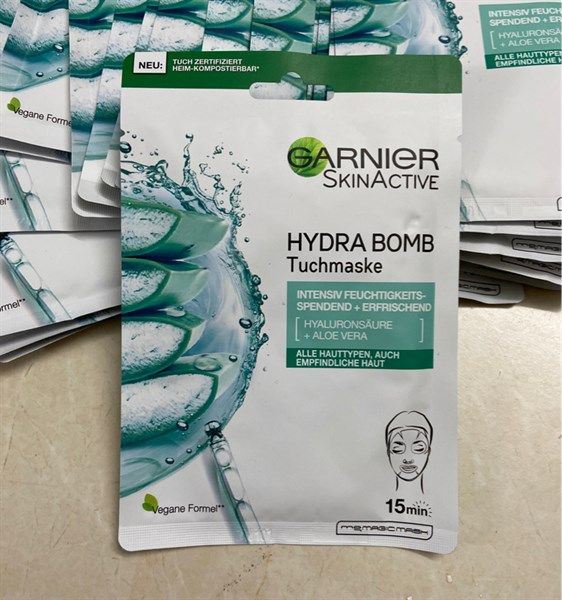 Mặt nạ giấy Garnier SkinActive Hydra Bomb chiết xuất lô hội - Dưỡng ẩm sâu cho da