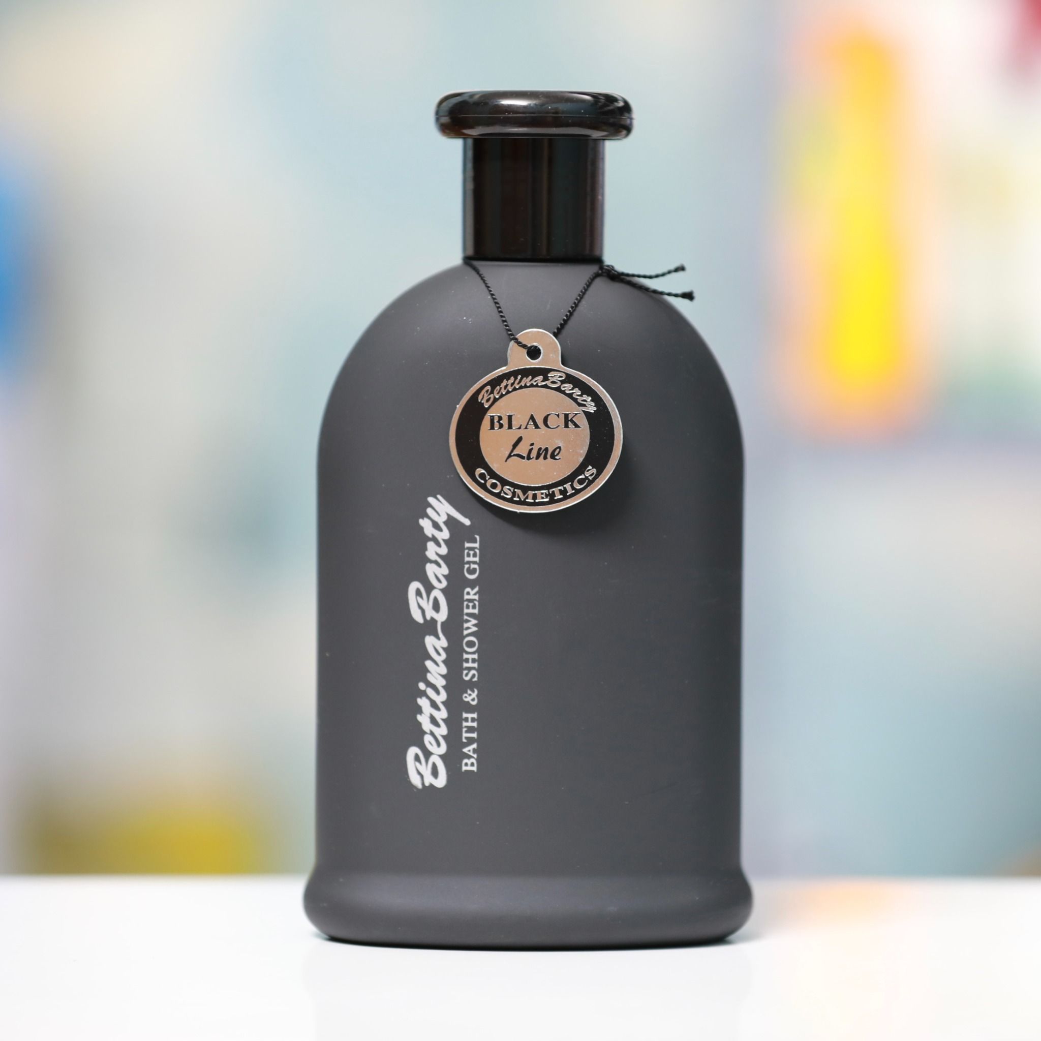 Sữa tắm Bettina Barty Bath & Shower Gel 500ml - Màu đen