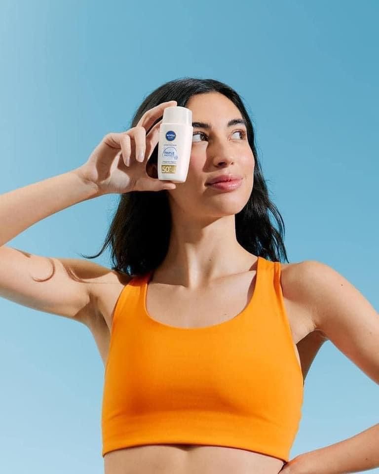 Kem chống nắng Dưỡng Da Nivea Triple Protect - LSF50, 40ml