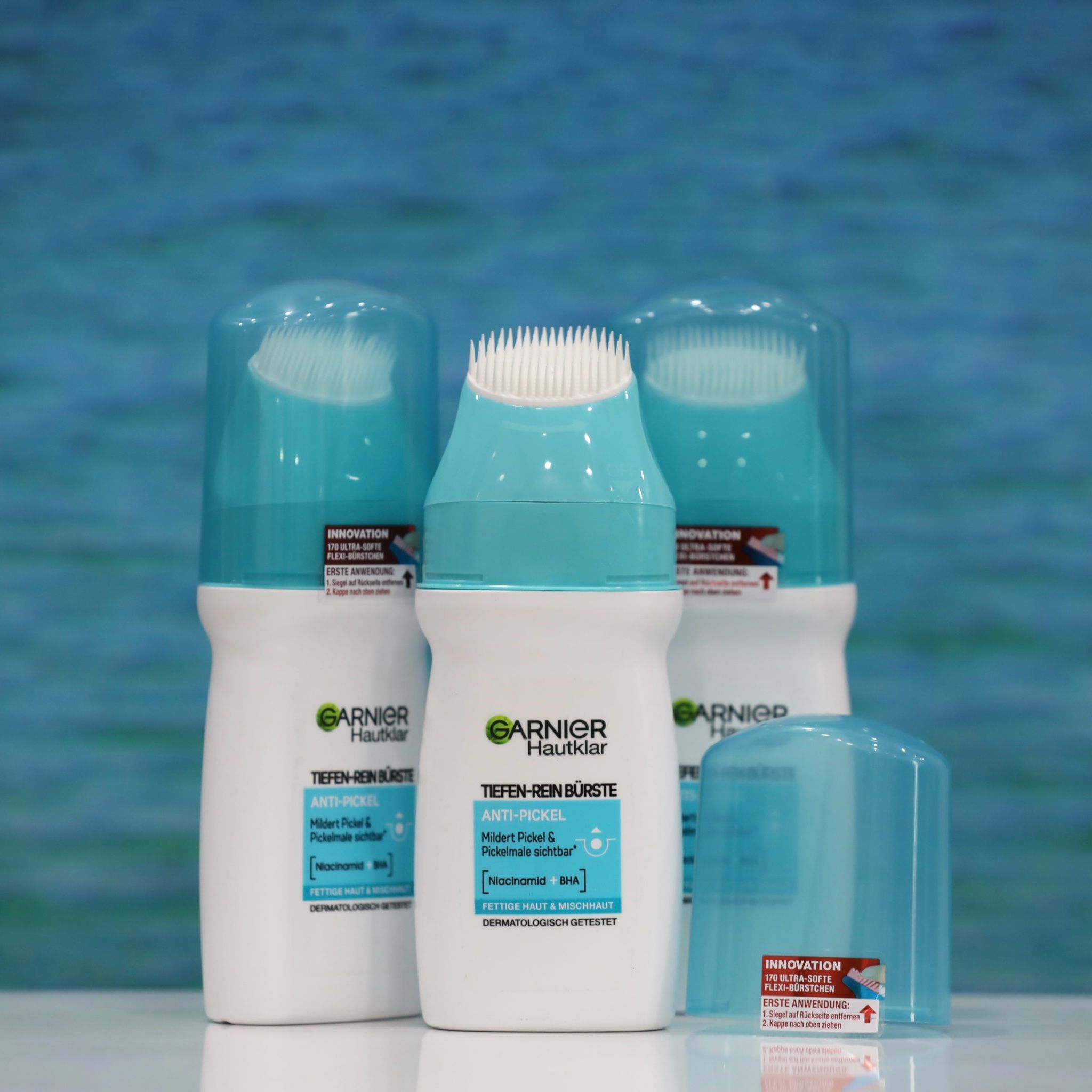 Sữa rửa mặt Garnier kèm đầu bàn chải Massage tiện dụng, 150ml