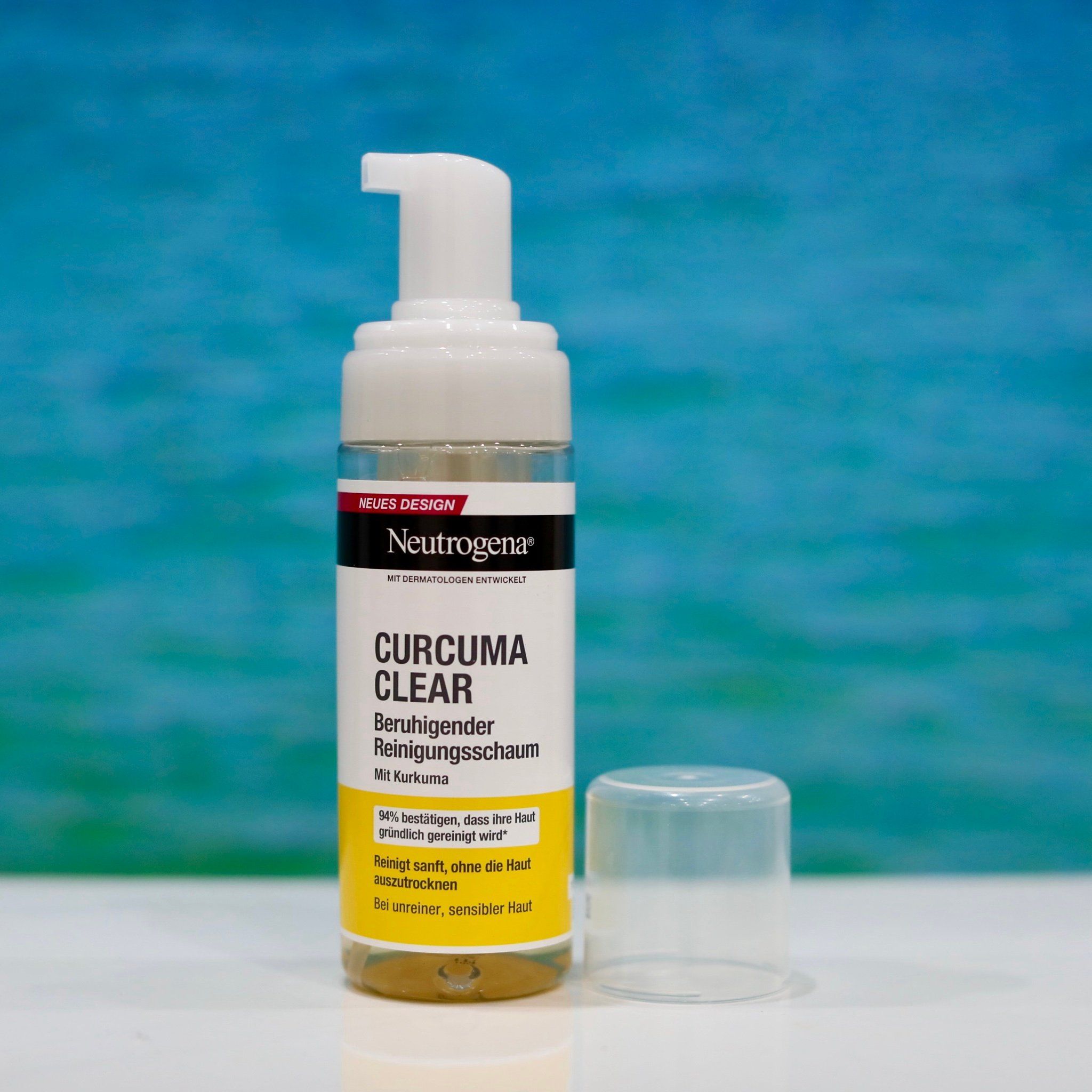 Sữa rửa mặt tạo bọt tinh chất nghệ Neutrogena Curcuma Clear, chai 150ml