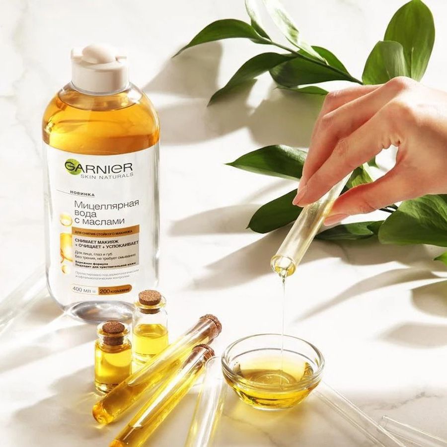 Nước tẩy trang vàng dầu Garnier Micellar Oil-Infused Cleansing Water