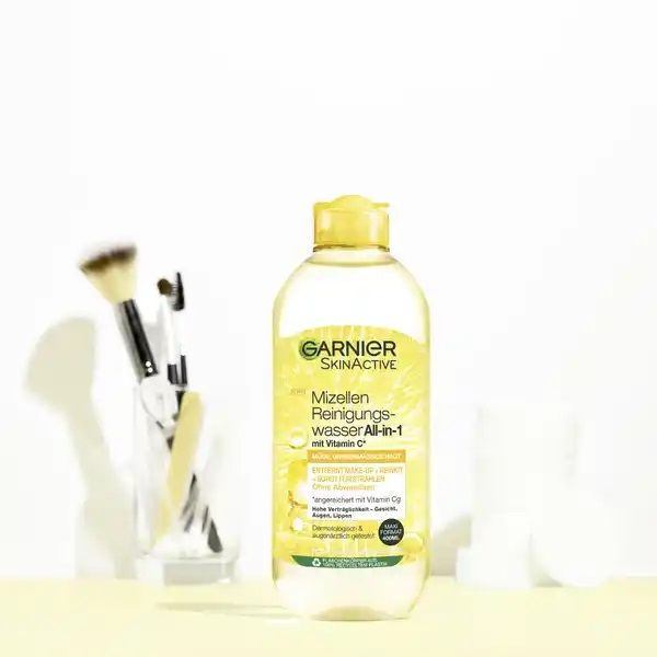 NƯỚC TẨY TRANG LÀM SÁNG DA GARNIER VITAMIN C, 400ml