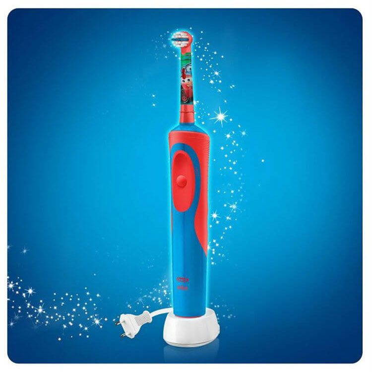 Bàn Chải Điện Oral B Disney Cars Cho Bé Trai Từ 3 Tuổi