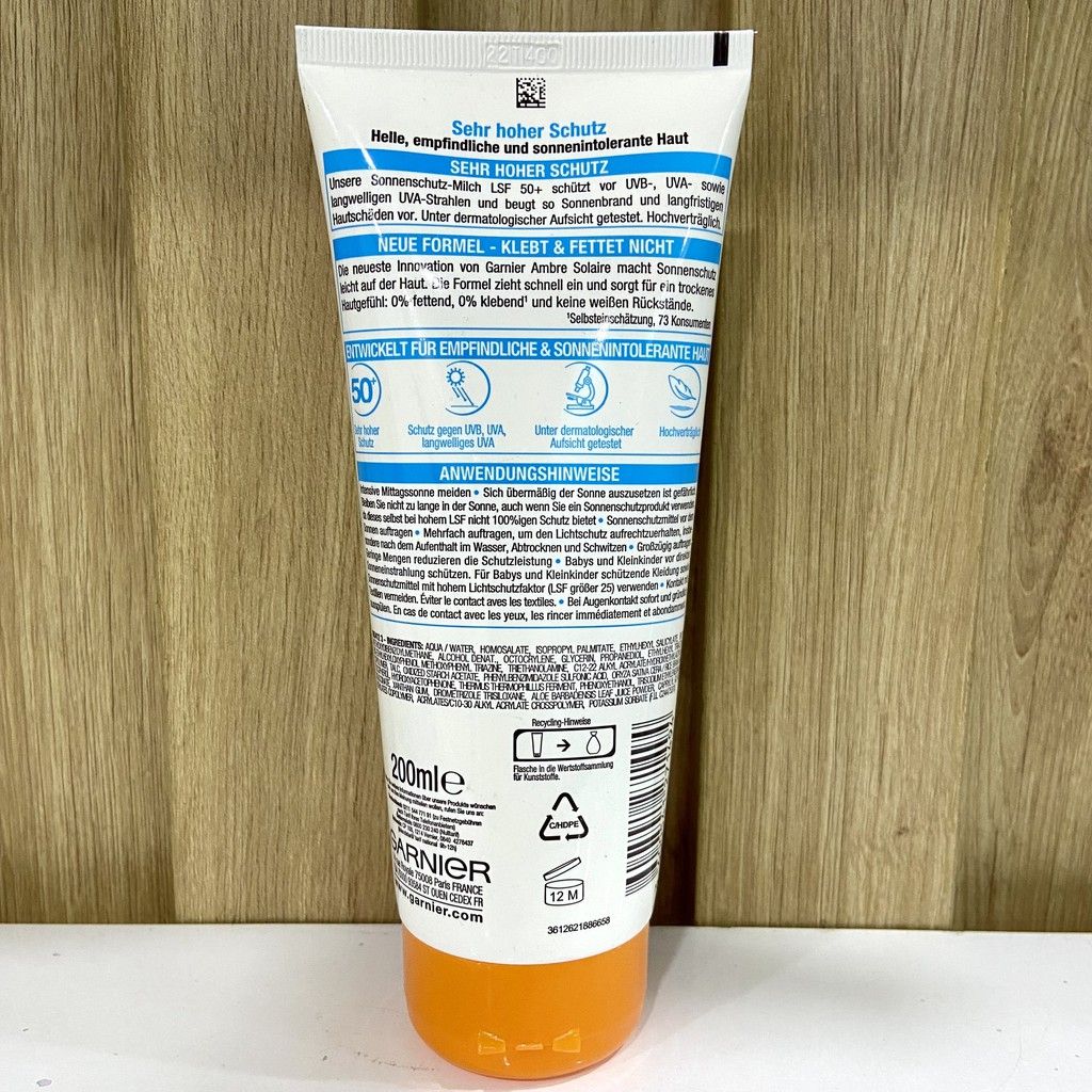 Kem chống nắng Garnier 200ml SPF50+ dành cho body