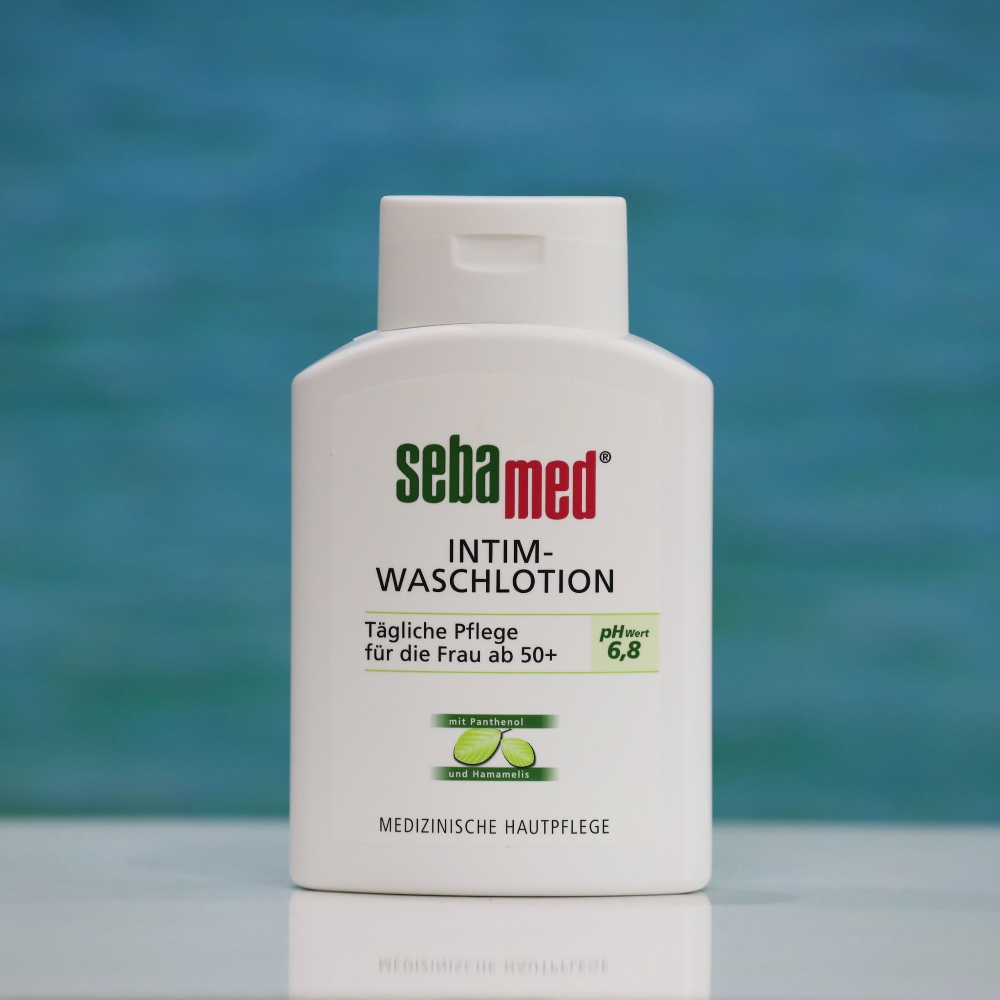 DUNG DỊCH VỆ SINH PHỤ NỮ SEBAMED với độ PH 3.8, 200ml