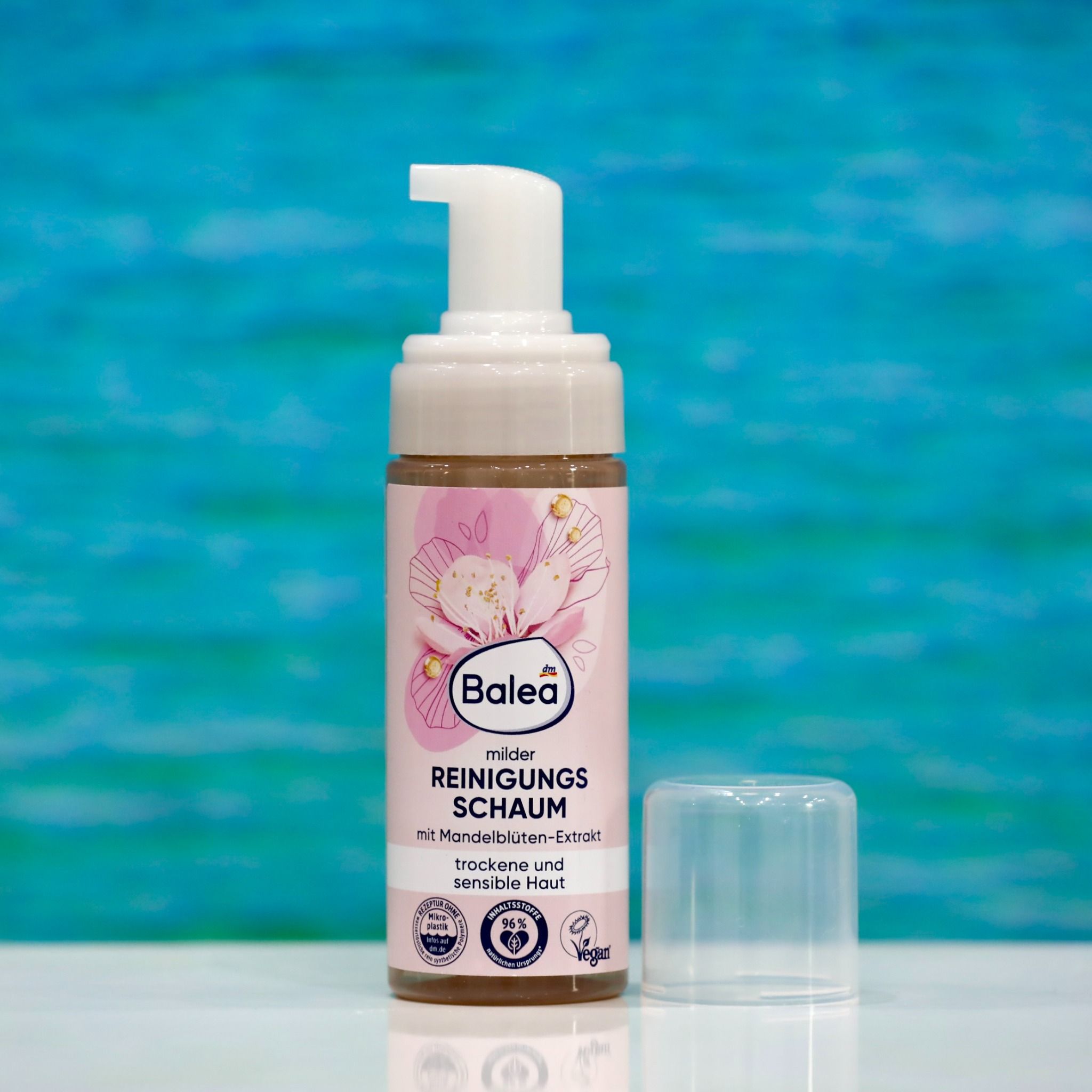 Sữa rửa mặt tạo bọt Balea cho da khô và da nhạy cảm, 150ml
