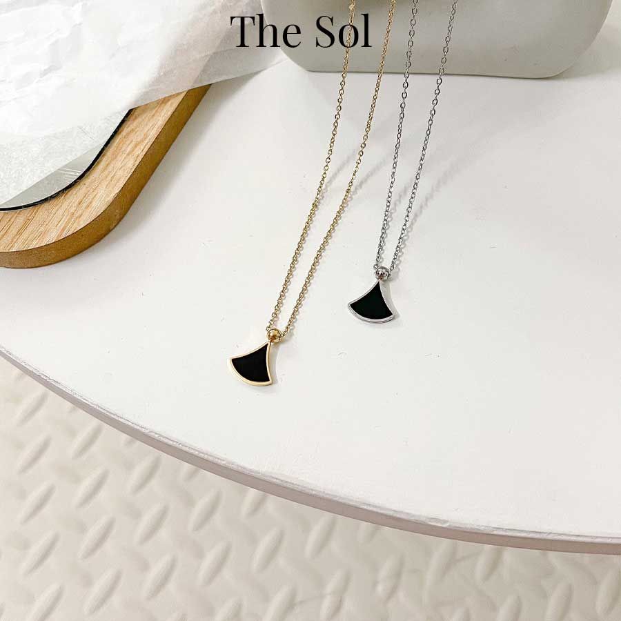 Dây Chuyền Titan Black Triangle