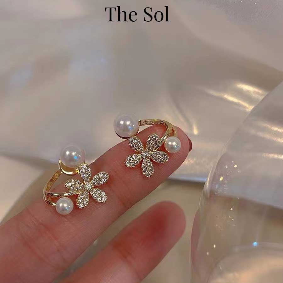 Bông Tai Hàn Quốc Pearl & Golden Flower