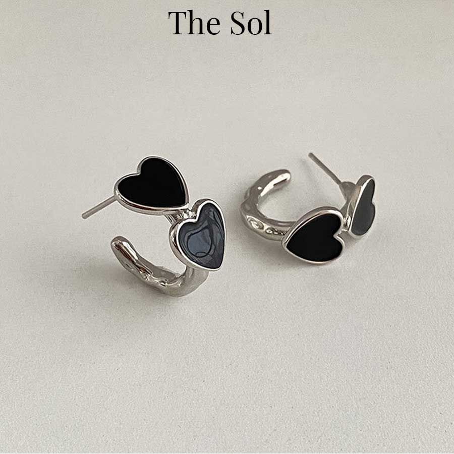 Bông Tai Hàn Quốc Double Black Hearts