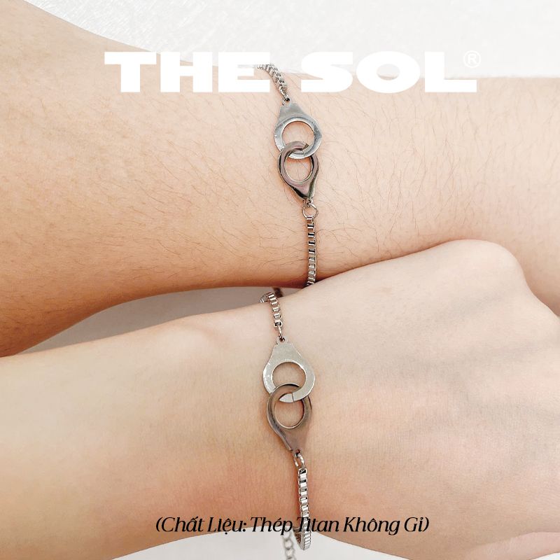 Lắc Tay Titan Couple