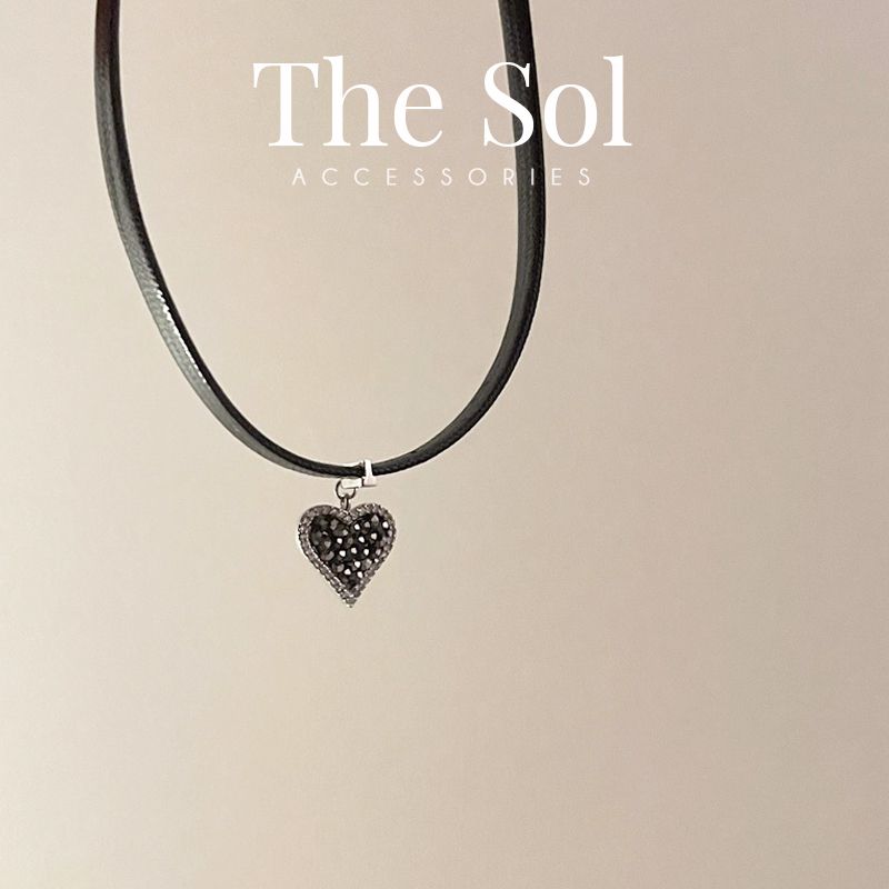 Choker Hàn Quốc Bling Black Heart