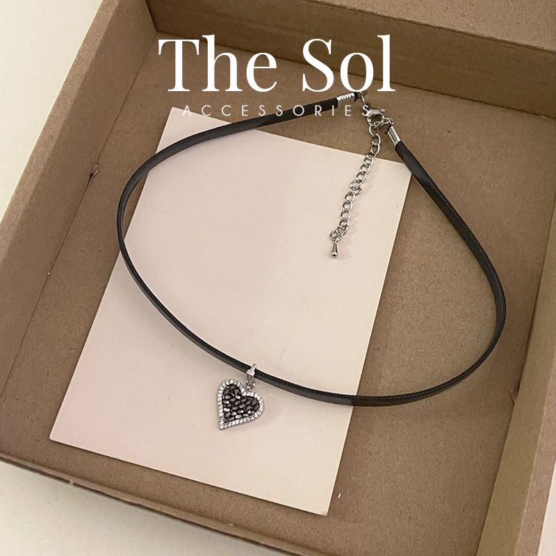 Choker Hàn Quốc Bling Black Heart