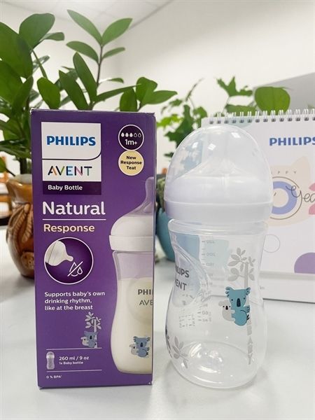 Bình sữa mô phỏng Avent SCY903.67 260Ml Gấu trúc