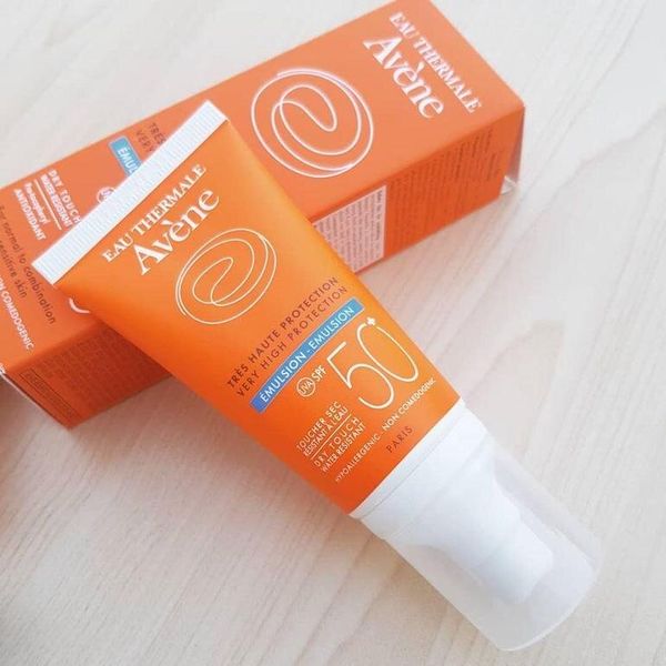 KEM CHỐNG NẮNG AVENE CLEANANCE CHO DA NHỜN MỤN SUNSCREEN SPF50+ 50ML