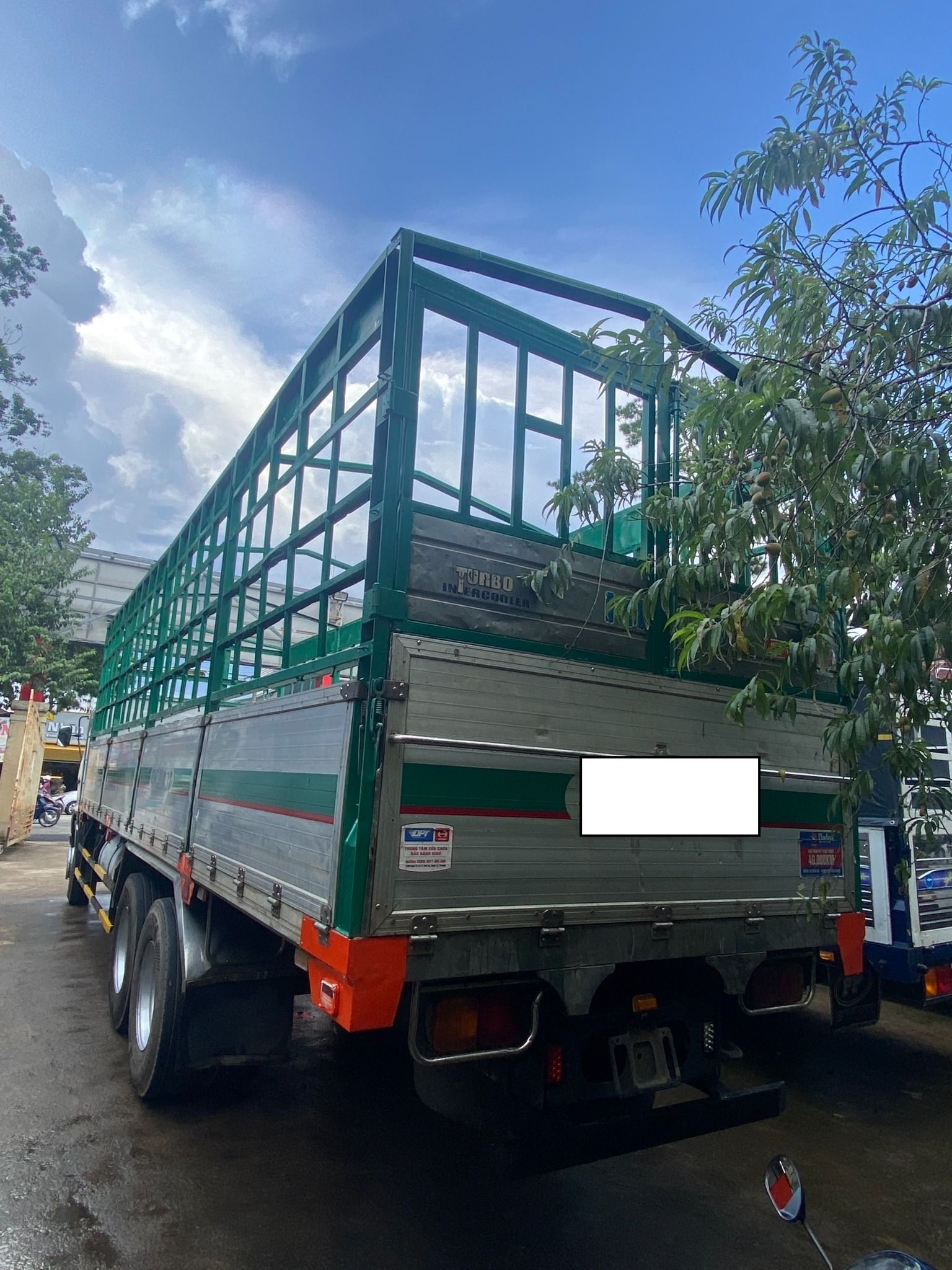 <b>(ĐÃ BÁN)<b> Xe Tải HINO FL 3 Chân 15 Tấn 2015 thùng 9m2 (Ô tô đã qua sử dụng)</b></b>