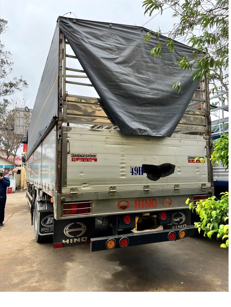 <b>(ĐÃ BÁN)<b> Hino FG 8t thùng 8m6 2017 (Ô tô đã qua sử dụng)</b></b>