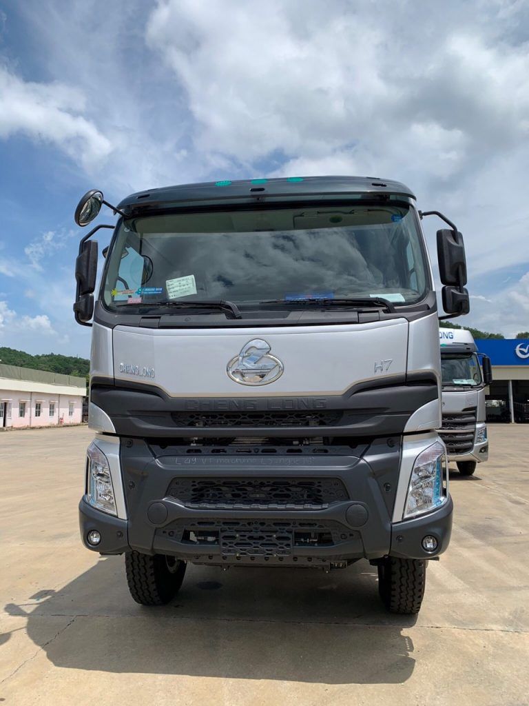 Xe Tải Ben 3 chân CHENGLONG H5 6×4 385HP