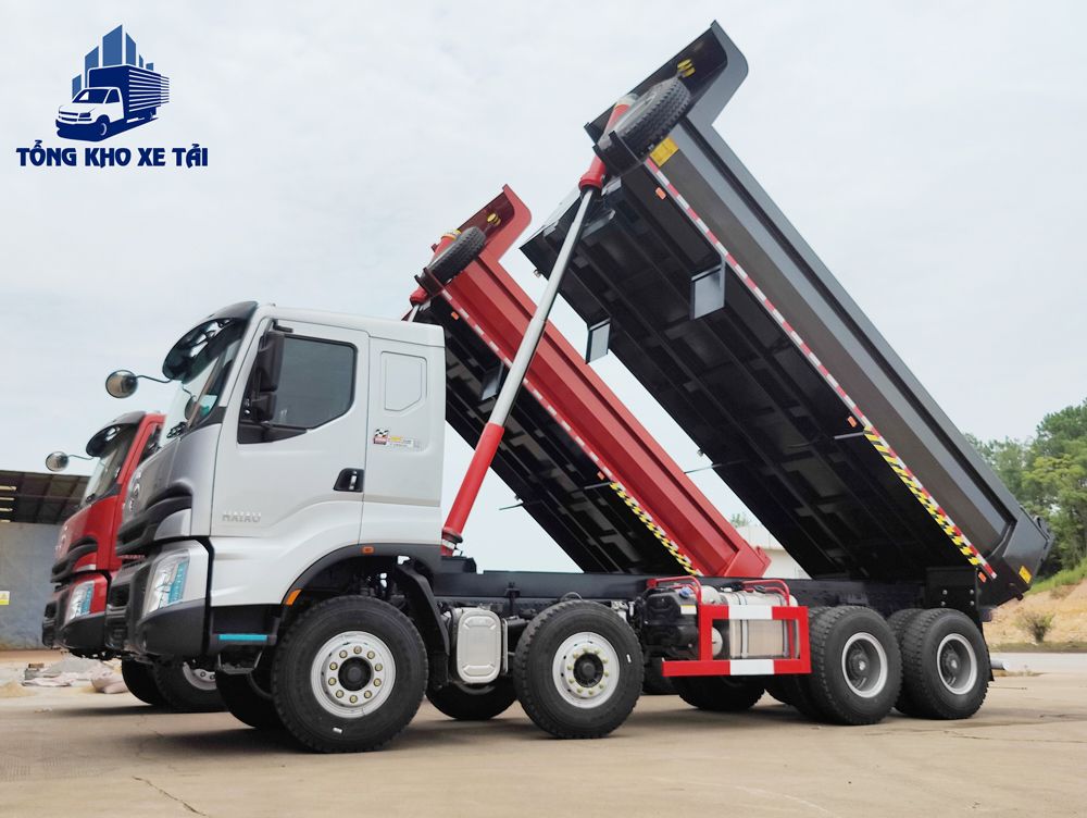 Xe Ben 4 Chân CHENGLONG Thùng Vát U Cầu Dầu
