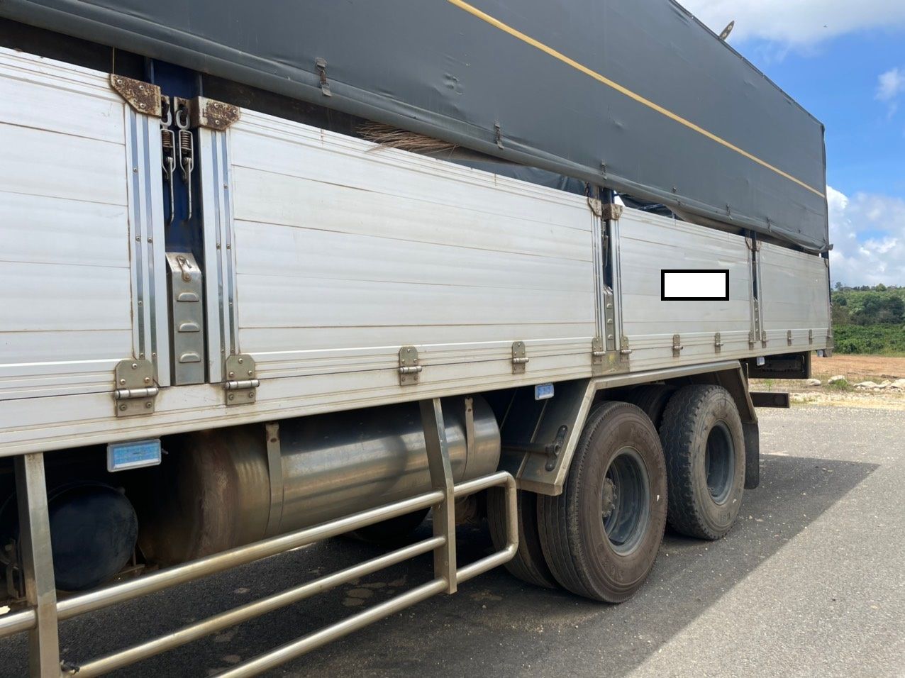  <b>(ĐÃ BÁN)<b>Xe tải ISUZU FVM 15 tấn , 3 chân, thùng 9m3 đời 2019 (Ô tô đã qua sử dụng)</b></b> 