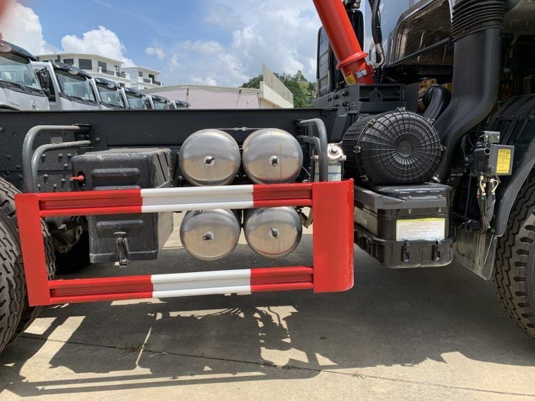 Xe Tải Ben 3 chân CHENGLONG H5 6×4 385HP
