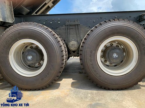 Xe Ben 4 Chân CHENGLONG Thùng Vát U Cầu Láp