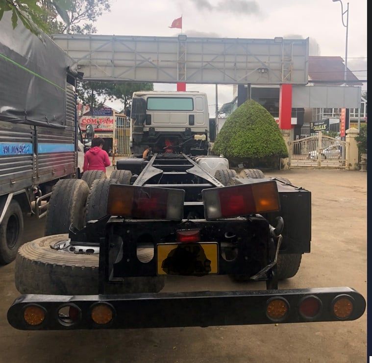 <b>(ĐÃ BÁN)<b> Xe Tải DAEWOO 4 Chân 17 Tấn NOUVUS M9CEF 2014 Chassis (Ô tô đã qua sử dụng)</b></b>