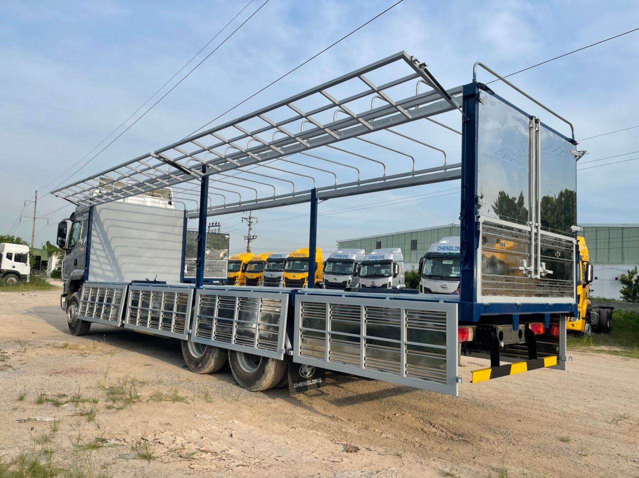 Xe tải chenglong 3 chân H5 (6X2R)