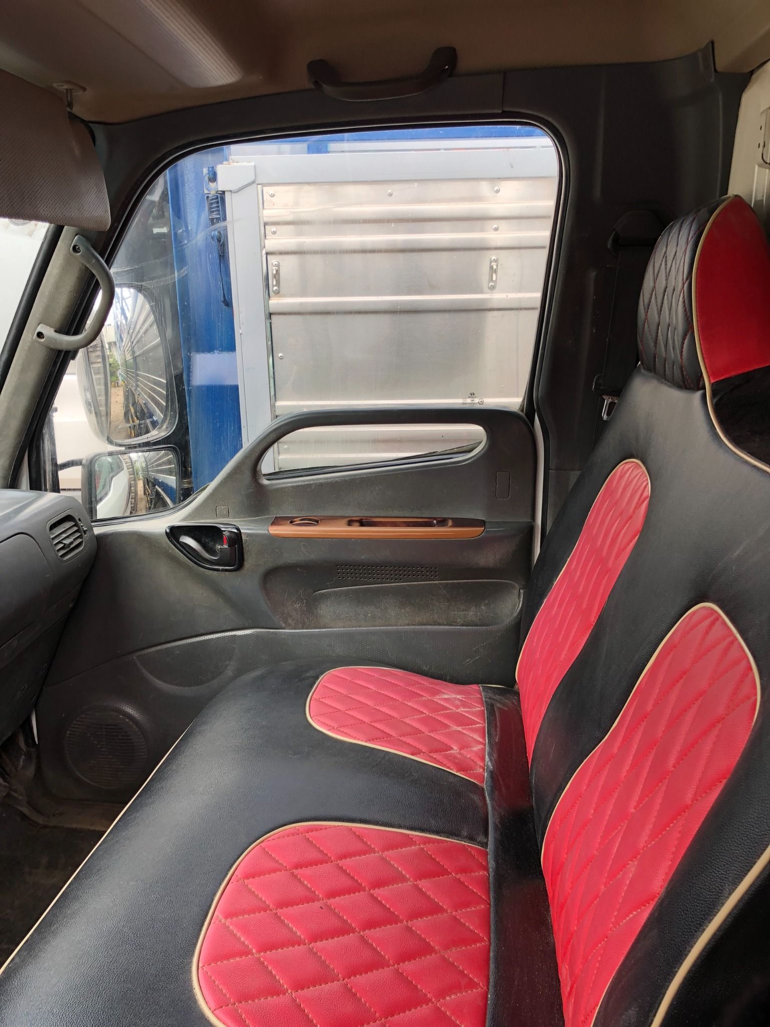 <b>(ĐÃ BÁN)<b> Xe tải Hyundai HD72 3T5 2011 (Ô tô đã qua sử dụng)</b></b>