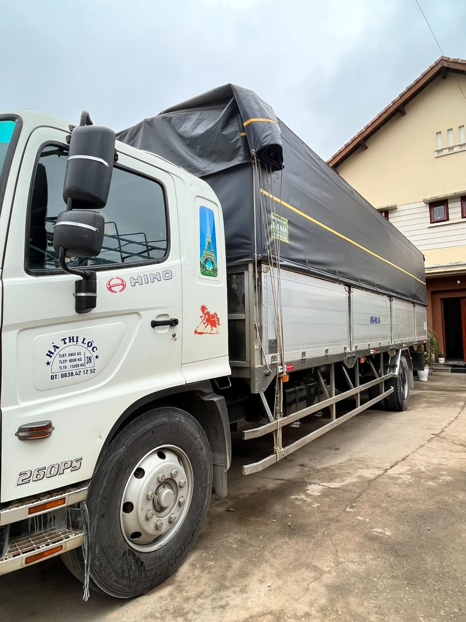 <b>(ĐÃ BÁN)<b> Hino FG 8t thùng 8m6 2017 (Ô tô đã qua sử dụng)</b></b>