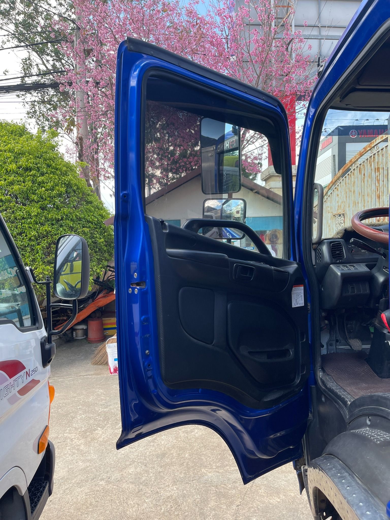 <b>(ĐÃ BÁN)<b> Xe Tải HINO FC 2 Chân 6 Tấn 2016 thùng 6m6 (Ô tô đã qua sử dụng)</b></b>