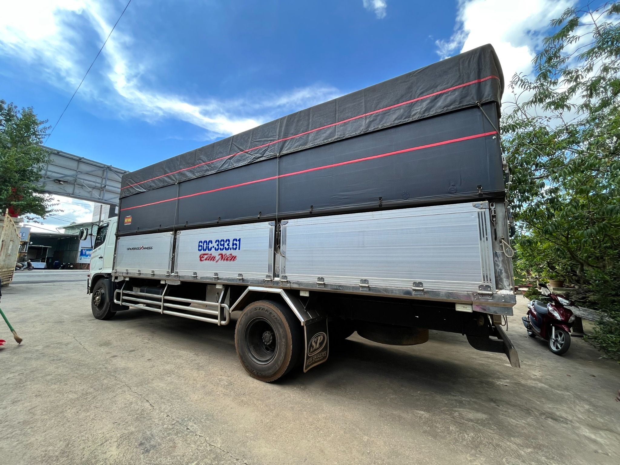 <b>(ĐÃ BÁN)<b> Xe tải Hino FG 8t2 thùng 7m2 2015 dk 2017 (Ô tô đã qua sử dụng)</b></b>