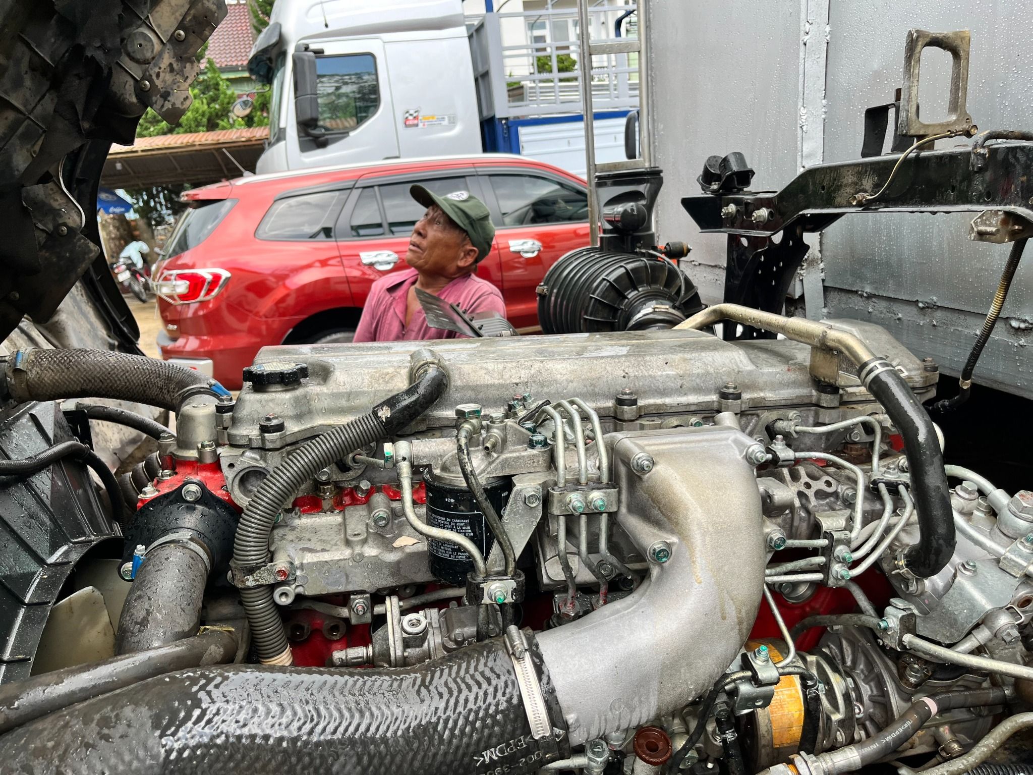 <b>(ĐÃ BÁN)<b> Xe Tải HINO FL 3 Chân 15 Tấn 2015 thùng 9m2 (Ô tô đã qua sử dụng)</b></b>