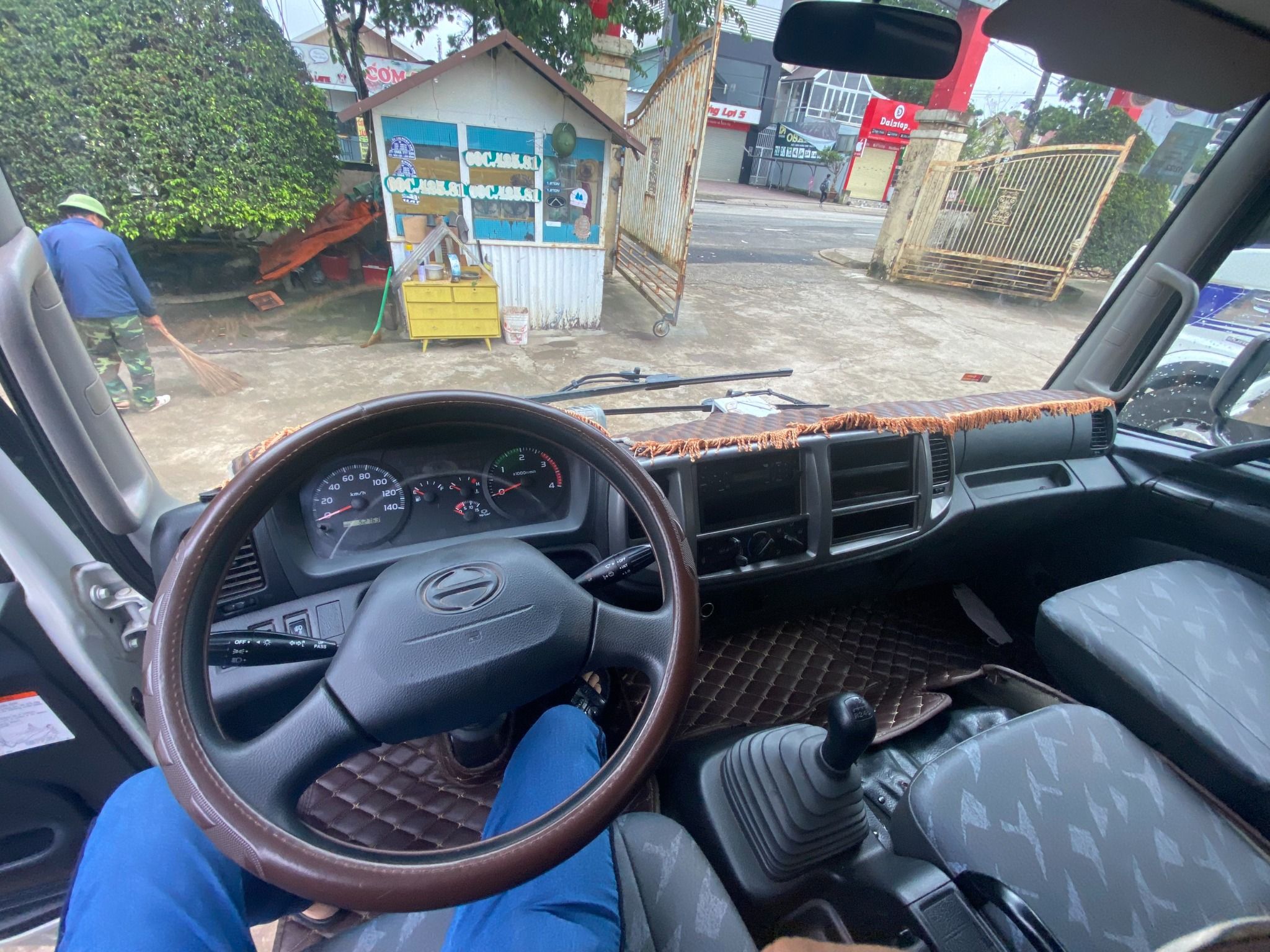 <b>(ĐÃ BÁN)<b> Xe Tải HINO FC 2 Chân 6,5 Tấn 2021 thùng 6m7 (Ô tô đã qua sử dụng)</b></b>