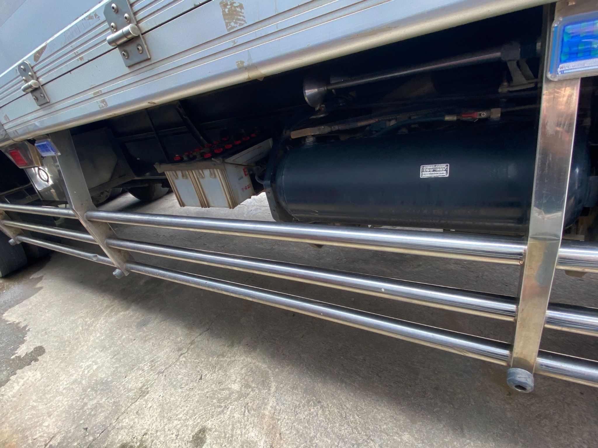 <b>(ĐÃ BÁN)<b> Xe Tải HINO FL 3 Chân 15 Tấn 2015 thùng 9m2 (Ô tô đã qua sử dụng)</b></b>