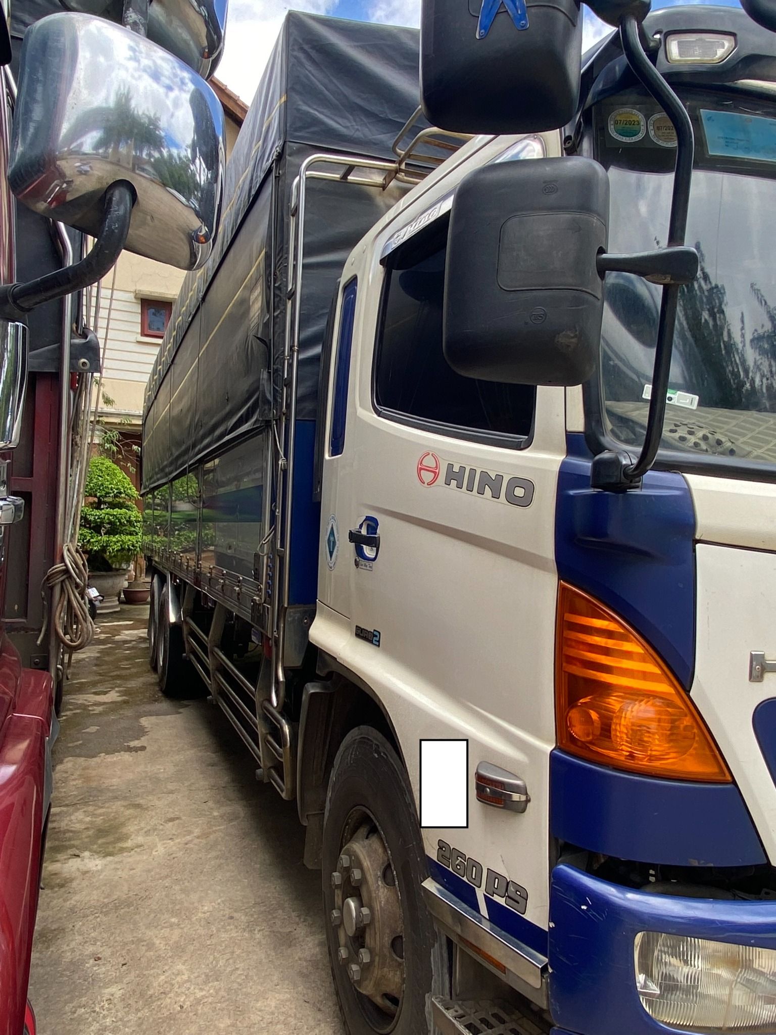 <b>(ĐÃ BÁN)<b> Xe Tải HINO FL 3 Chân 15 Tấn 2015 thùng 9m2 (Ô tô đã qua sử dụng)</b></b>