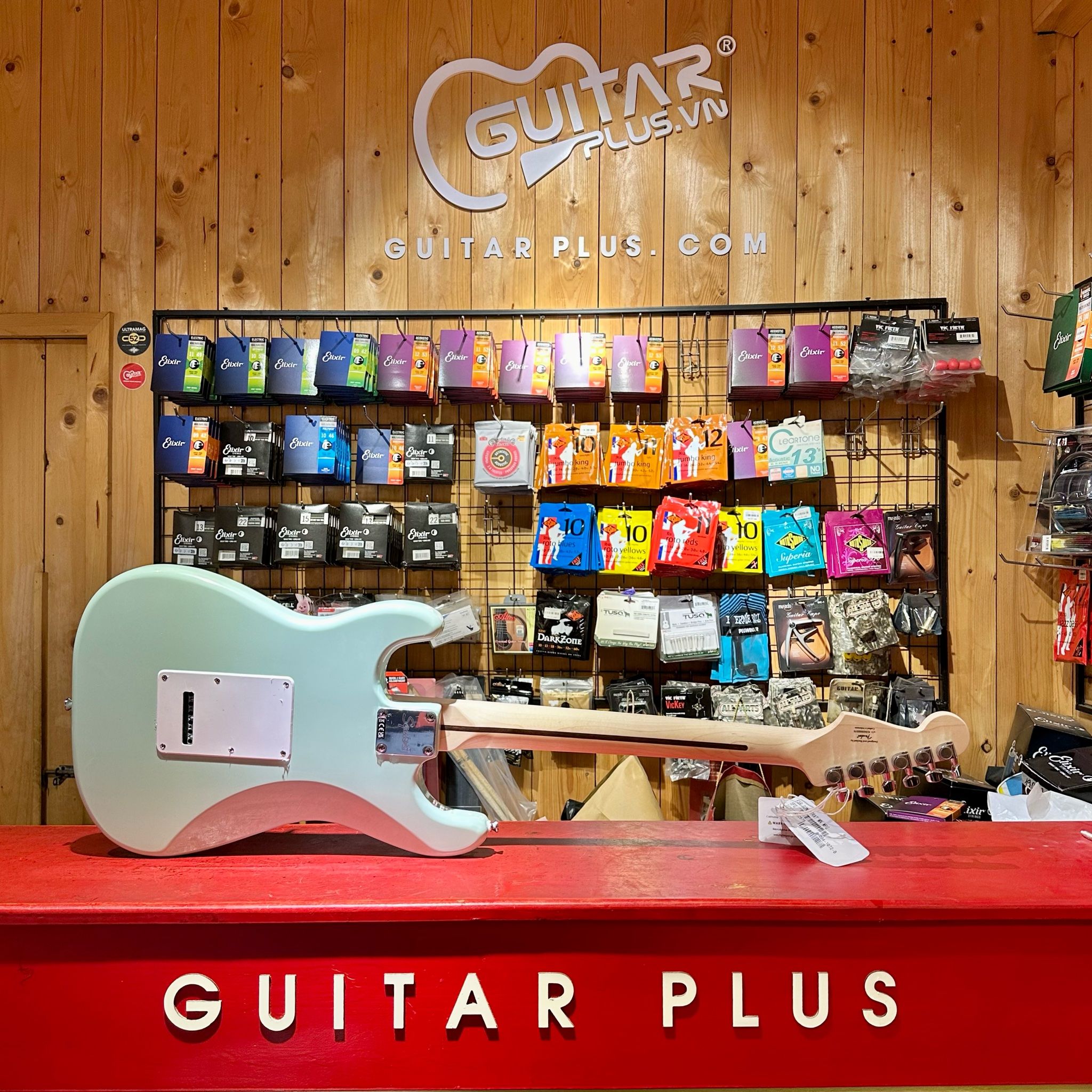 Guitar điện Squier Sonic Strat SSS Maple Surf Green