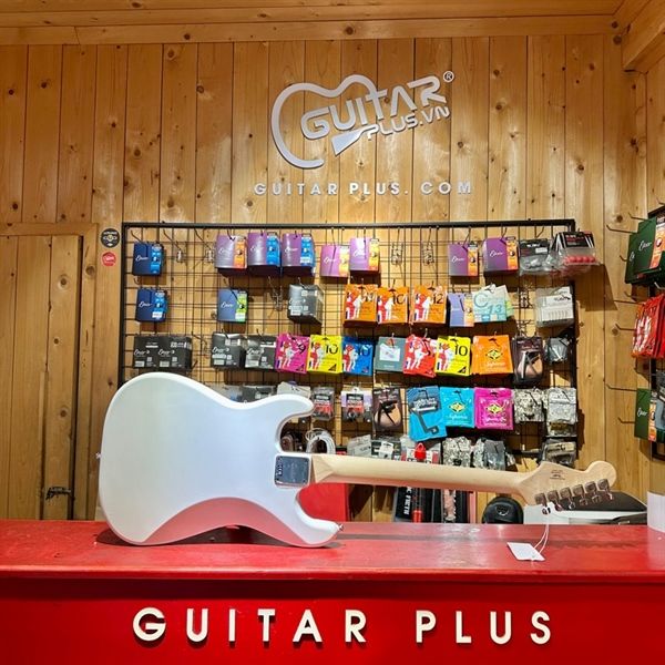 Guitar điện Squier Sonic Maple SSS Arctic White