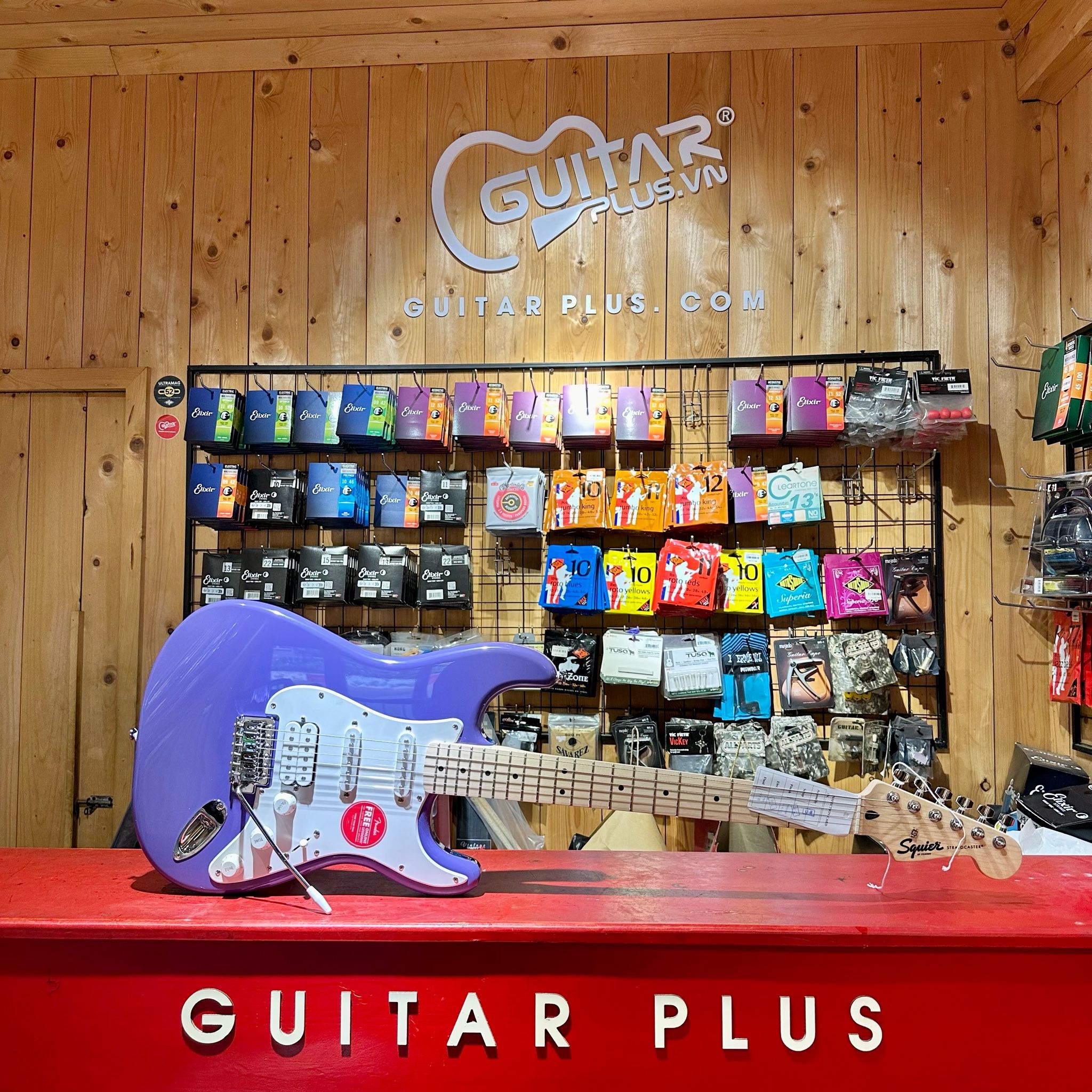 Guitar điện Squier Sonic Strat HSS Maple Ultra Violet