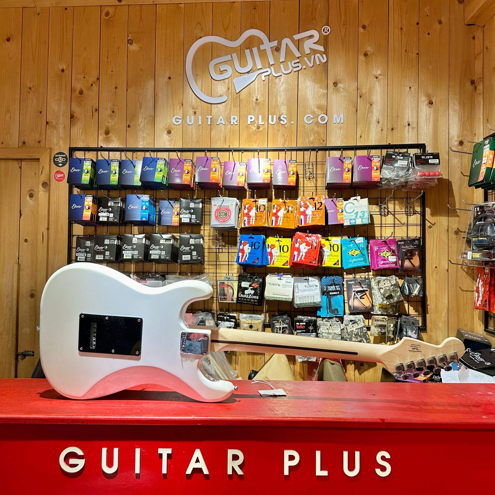 Guitar điện Squier Sonic Strat SSS Laurel Arctic White