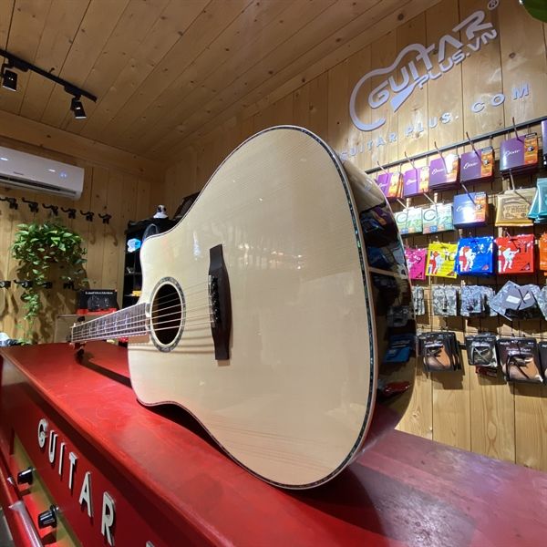 Guitar Plus F0 Limited DC