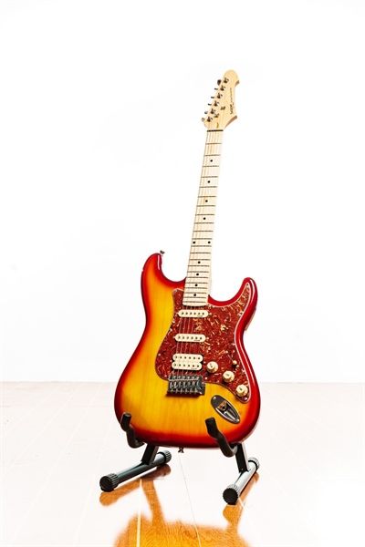 Guitar điện Sqoe SEST250 CS