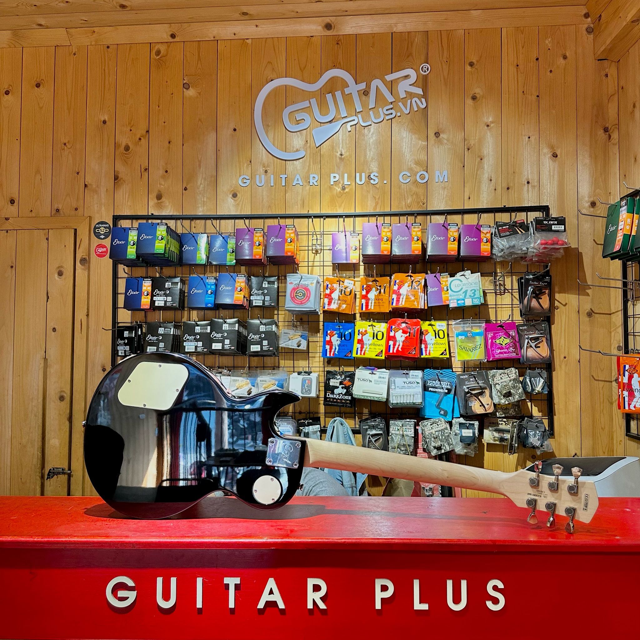 Guitar điện CR100 Black