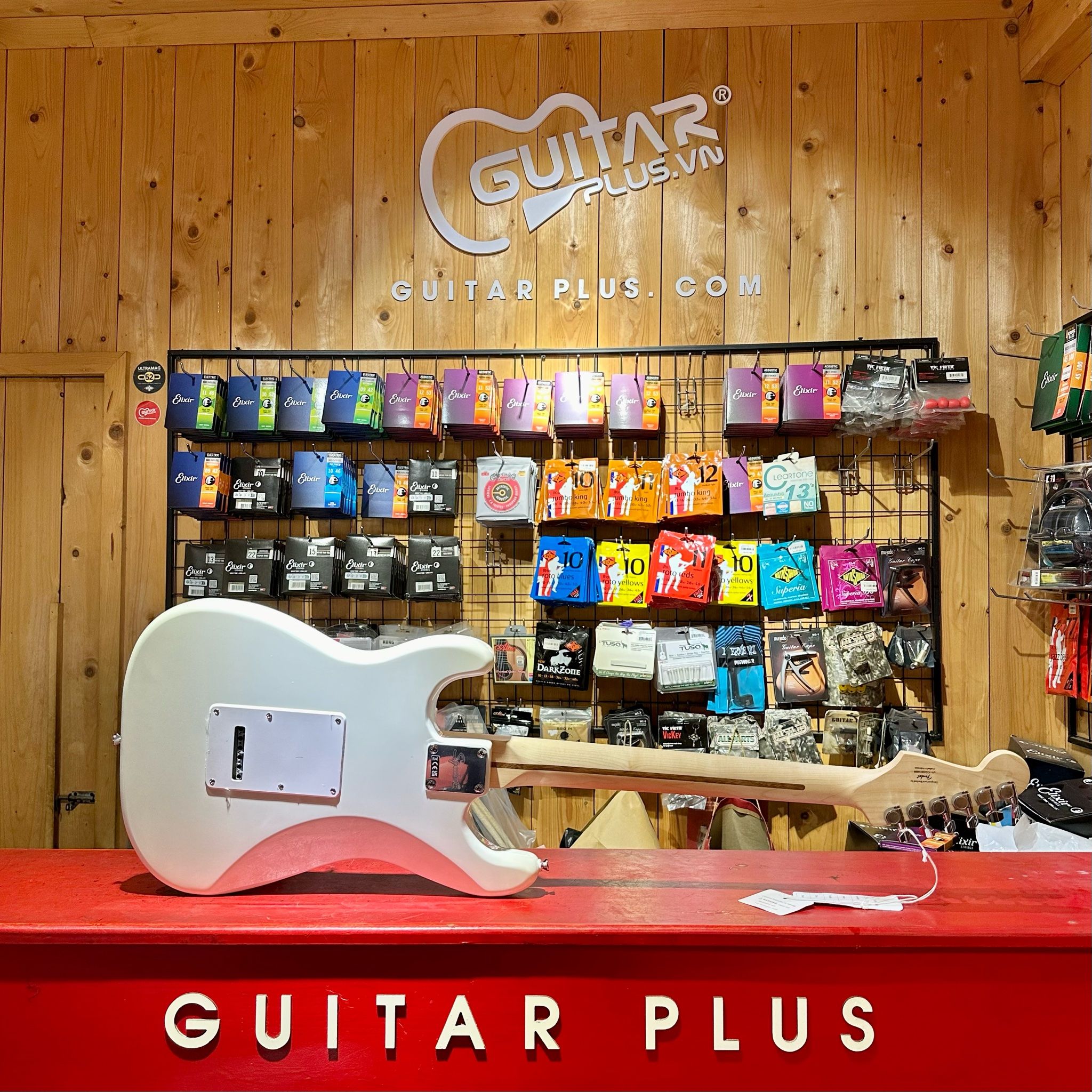 Guitar điện Squier Sonic Strat SSS Maple Arctic White