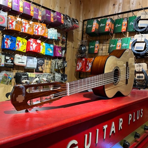 Guitar Plus Classic NS2 Mini 1/2