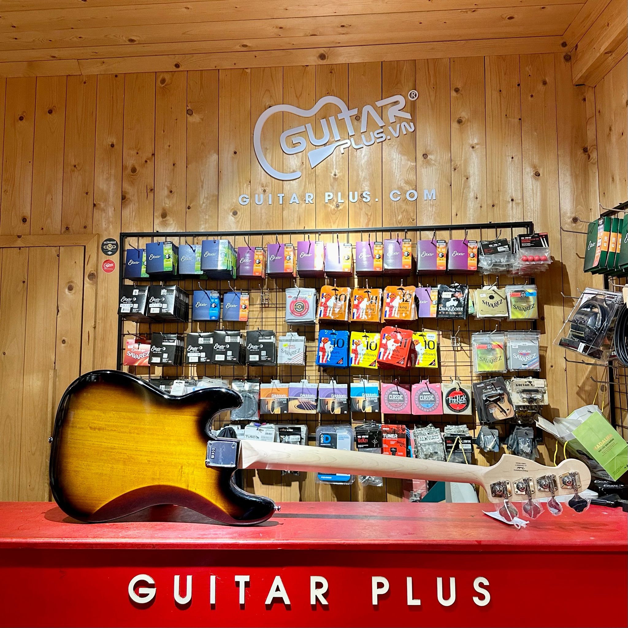 Guitar bass Squier Sonic P Bass MN 2-Color Sunburst