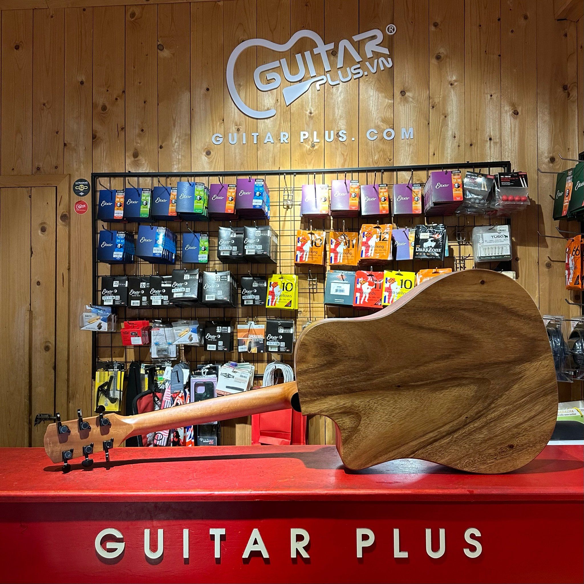Guitar Plus F0 Standard DC