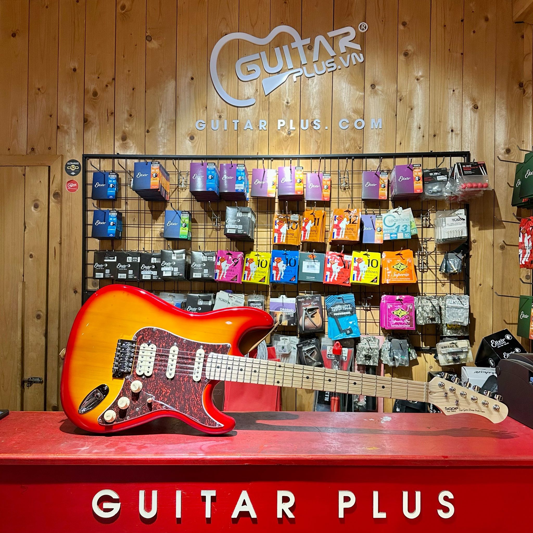 Guitar điện Sqoe SEST250 CS