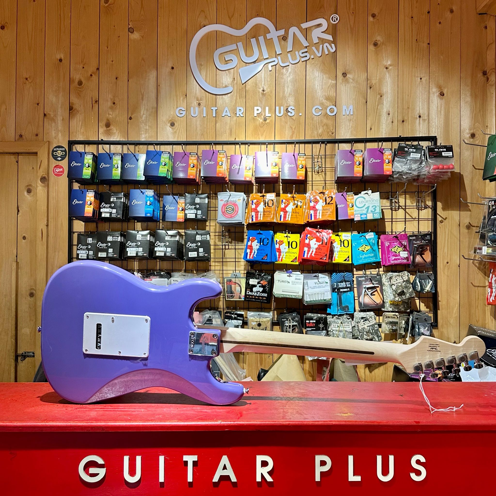Guitar điện Squier Sonic Strat HSS Maple Ultra Violet