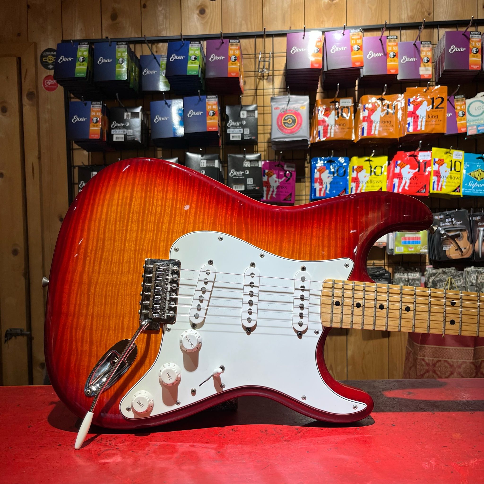  Fender Player SSS Stratocaster Electric Guitar, Maple FB, Aged Cherry Sunburst 